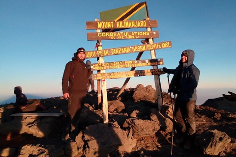 6 dagars fullmåneklättring på Kilimanjaro via Rongai-rutten