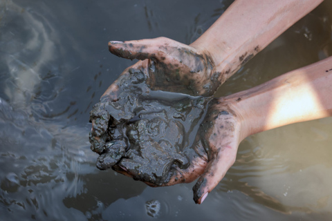 Jordan Private Day Tour: Pink Lake, Crystal Beach &Dead Sea Transportation Only