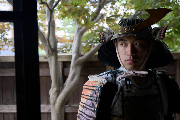 Kanazawa: Samurai Armor Experience with Professional Photos
