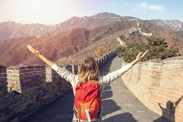 Beijing: Mutianyu Great Wall Morning Hiking & Photo Tour