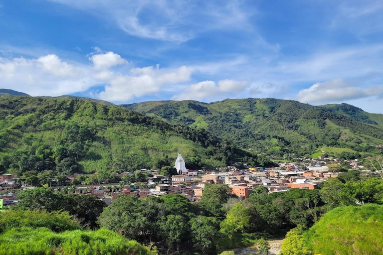 MEDELLIN: TOUR CISNEROS + CORREGIMIENTO SANTIAGO + MUSEO FUNDA TUNEL