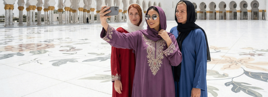 Visite d'Abou Dabi : mosquée Cheikh Zayed, musée du Louvre et musée Zayed