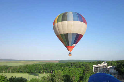 Bucharest: Sunrise Hot Air Balloon Flight