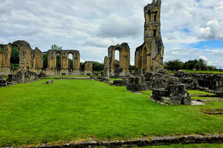 York: Private Tour of Easingwold, Crayke & Byland Abbey