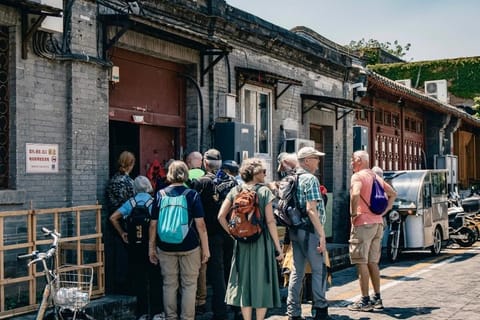 Beijing: Half-Day Cultural Tour with Souvenir Gift
