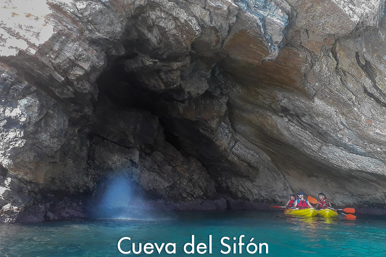 Granada: Guided Kayak Tour - Cliffs and Caves of Playa de La Rijana Granada: Guided kayak tour - cliffs and caves of Playa de La Rijana