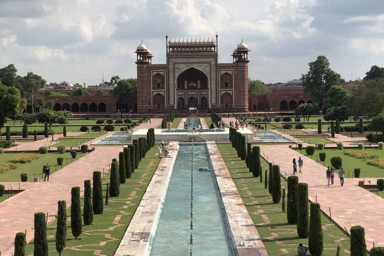 From Delhi: Agra Day Trip with Taj Mahal and Agra FortAC Car and Tour Guide Service Only