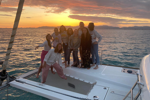 Palma: Small-Group Catamaran Cruise with Tapas, Snorkeling, and Paddleboarding Palma: Catamaran Cruise for Small Groups with Tapas, Snorkeling, and Paddleboarding