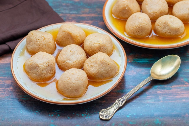 Flavors of Old Kolkata: Food, Heritage &amp; Chai Experience