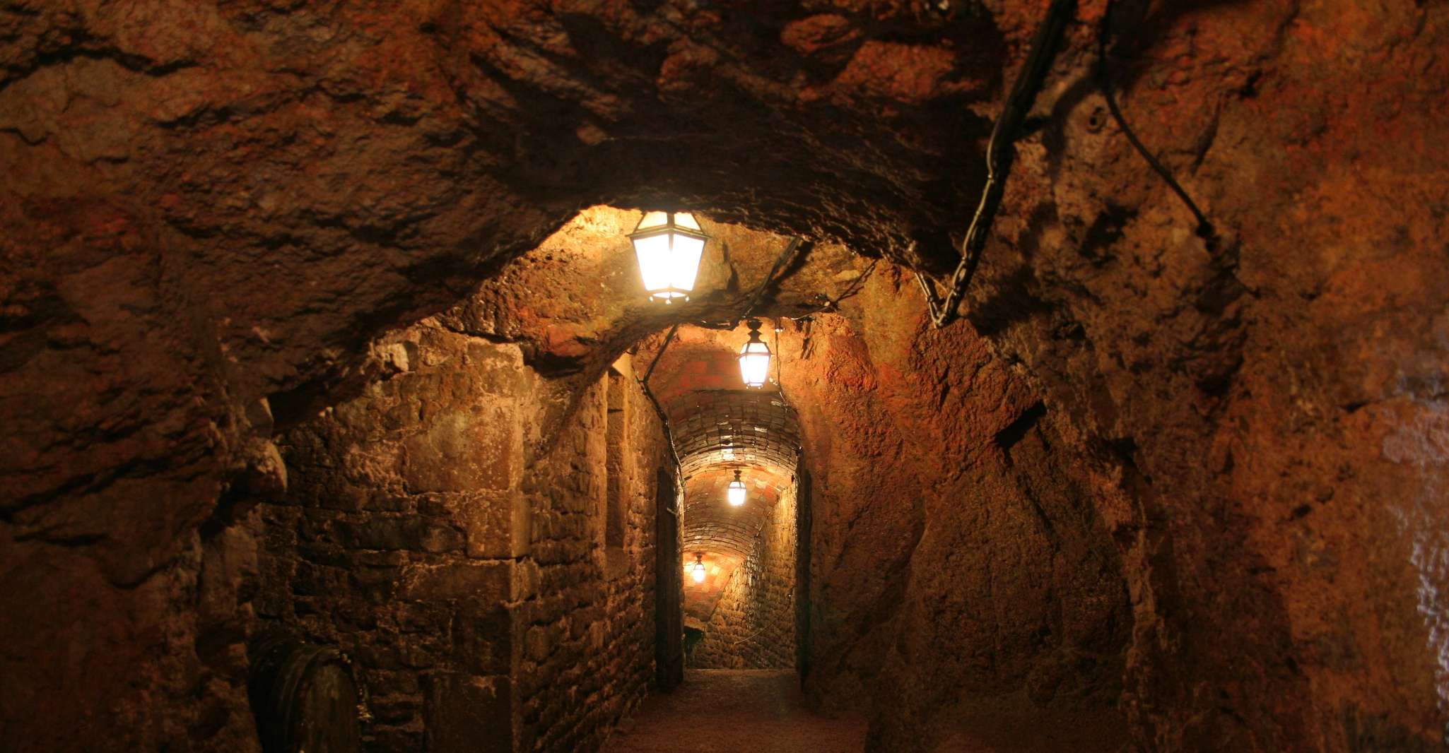 Château de Couches , Visite libre du Château et de ses parcs - Housity