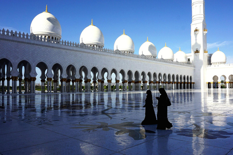 Viaggio a metà strada da Dubai alla Moschea dello Sceicco Zayed e ritorno a Dubai