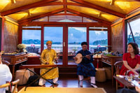 Tint, traditioneel zingen op Huong River Ticket - Housity
