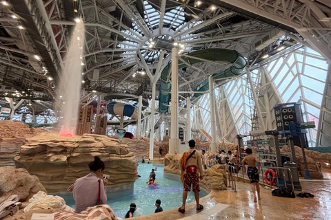 Macao: Studio City Water Park Ticket & Splash Tips