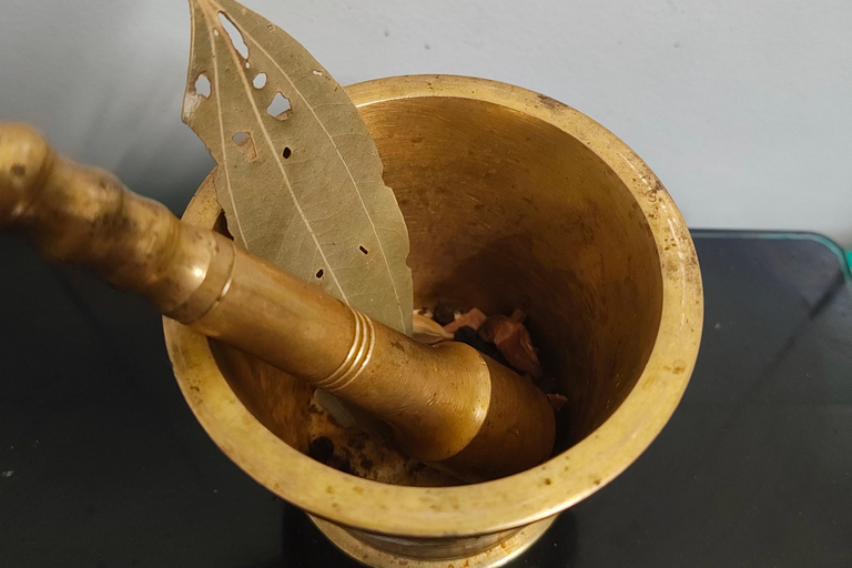 Udaipur: Indian Cooking Class - Art, Antiques & Storytelling Private Experience