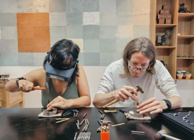 Da Nang: Silver Jewelry Making Workshop with Instructor