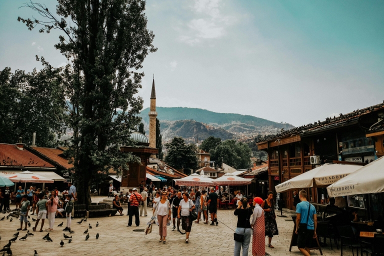 Van Belgrado naar Sarajevo: Privé Transfer TourVan Belgrado: Privétransfer naar Sarajevo met sightseeing