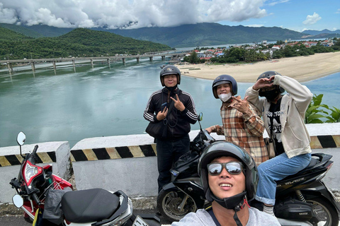 Visite culinaire privée de Da Nang avec guide LGBTExcursion en moto