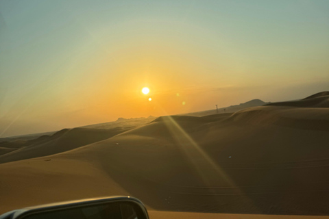 Riyadh Red Sands Tour : dune bashing & camel riding.