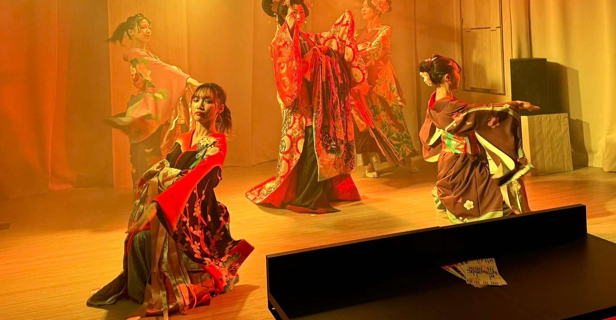 Tokyo: Japanese Dance Cabaret Theater Asakusa-Kaguwa Ticket photo 10