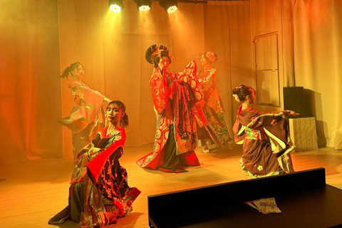 Tokyo: Japanese Dance Cabaret Theater Asakusa-Kaguwa Ticket Ticket with Front-Row Seating