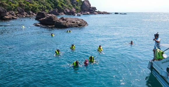 Phu Quoc: Cable Car Trip & 4 Island Snorkeling by Speed Boat