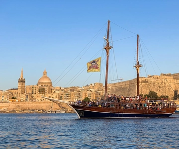 Malta: Festa de barco pirata preguiçoso com bebidas e comida