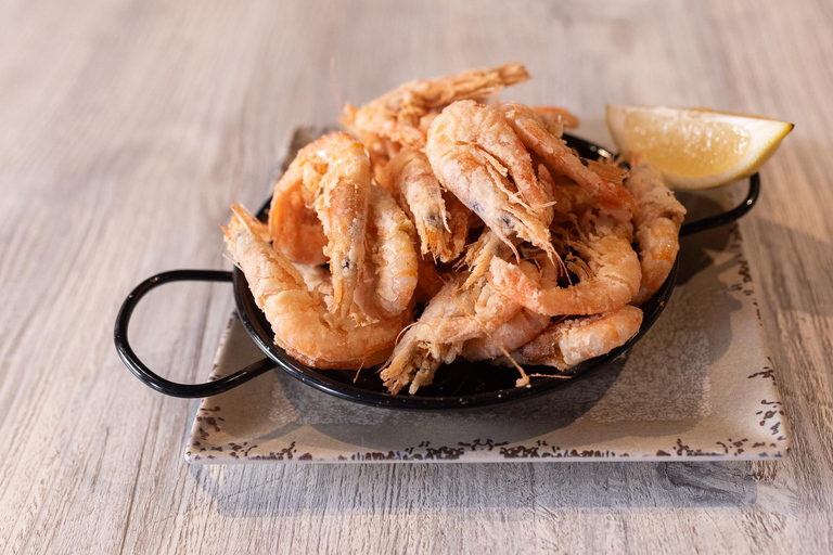 Malaga: Tapas i wycieczka po winach z pokazem flamencoMalaga: 3-godzina wycieczka z tapasami i pokazem Flamenco