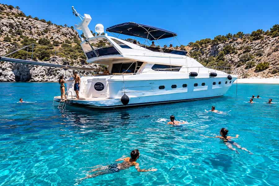 Rhodos: Yacht-Erlebnis mit Schwimmen inklusive Transfer. Foto: GetYourGuide Rhodos: Yacht-Erlebnis mit Schwimmen inklusive Transfer. Foto: GetYourGuide