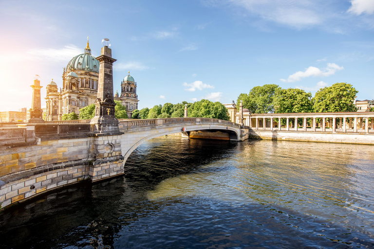 Berlin boat Tour: Spree River Cruise with Views of Landmarks Berlin boat Tours Spree River Cruise with Views of Landmarks