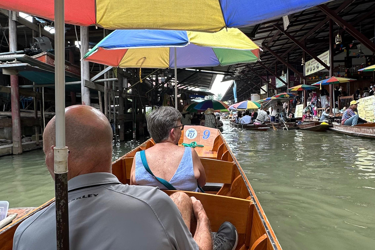 Dalla ferrovia alla via d&#039;acqua: Esplorare la ferrovia e il mercato galleggiante