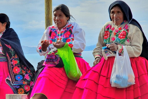 From Cusco: Puno and Lake Titicaca 1-Day Tour with Bus