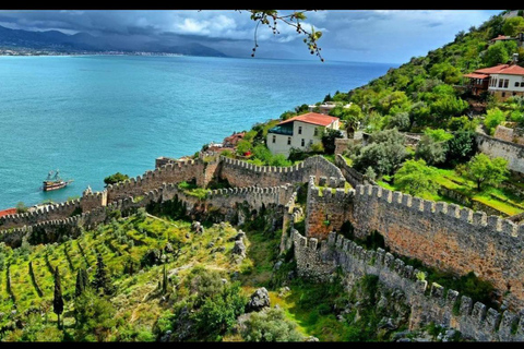Passeio de trekking pelo Castelo de Alanya com vistas panorâmicasCaminhada pelo Castelo de Alanya com vistas panorâmicas (Norsk)