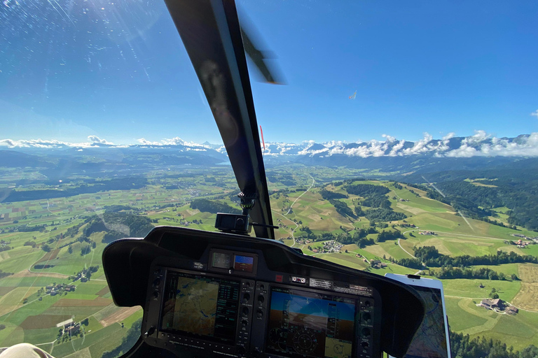 Bern: Exclusive Helicopter-Tour for 4 over the Swiss Capital