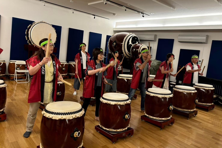 Osaka: Japanese Drum Taiko Workshop