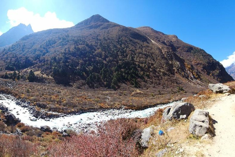 Trekking di 5 giorni sul Gosaikunda: un viaggio verso i laghi sacri