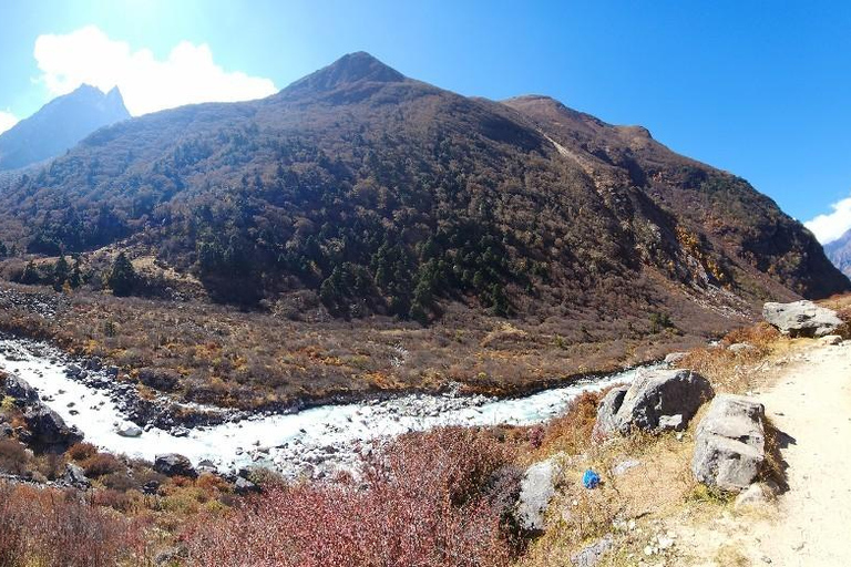 Trekking di 5 giorni sul Gosaikunda: un viaggio verso i laghi sacri