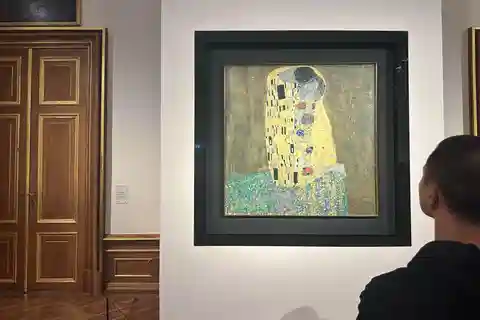 Vienna: Belvedere Palace Guided Tour of Gustav Klimts' Art