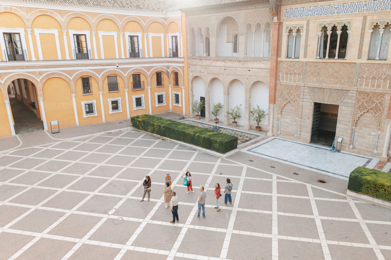 Seville: VIP Early Bird Guided Tour of The Alcazar Seville: Royal Alcazar Exclusive Early Access Guided Tour