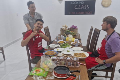 Hoi An: Authentic Vietnamese Cooking Class & Market Tour Hoi An: Authentic Vietnamese Cooking Class & Market Tour