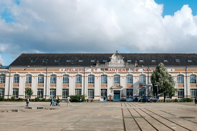 Best of Nantes: Private Walking Tour with a Local Private City Walking Tour - 3Hr