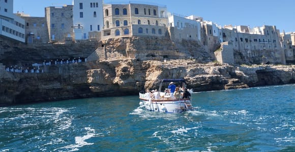 Monopoli: 2.5 Hour Boat Tour to the Polignano a Mare Caves