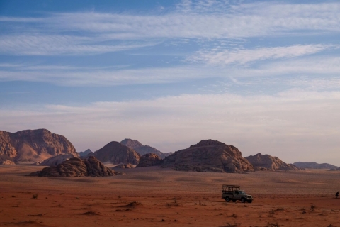 Wadi Rum: Excursión de día completo en Jeep