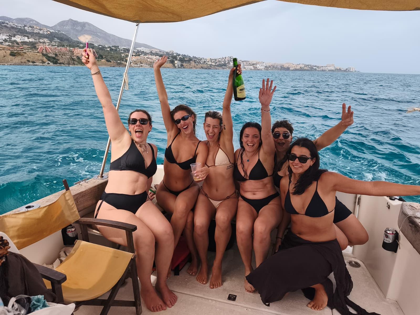 Fuengirola: Delfinbeobachtungstour mit Snacks und Getränken