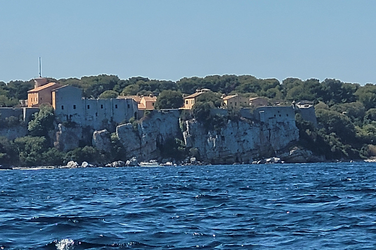 Golfe-Juan: Îles de Lérins/Cap d&#039;Antibes: Speedbåtsutflykt 1,5 timmeGolfe-Juan: Lérinsöarna/Cap d&#039;Antibes: Speedboat-utflykt 1,5 timme