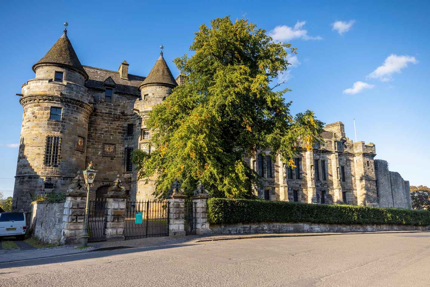 Glasgow: Outlander TV Series Filming Locations Day Trip - Glasgow: Outlander TV Series Filming Locations Day Trip
