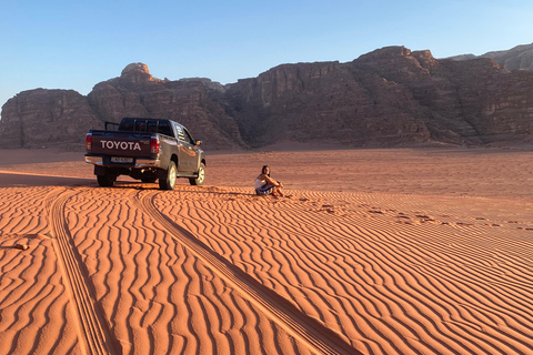 Wadi Rum: Excursión de 3 horas en Jeep por el Desierto