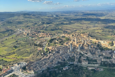 San Gimignano: Helicopter Wine Tour in Chianti Region Activity with 25-Minute Helicopter Ride