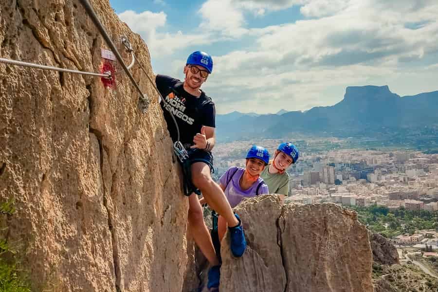 Via Ferrata van Elda + tokkelbaan 130 m + bruggen
