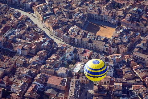 Barcelona: lot balonemBarcelona: Lot balonem na ogrzane powietrze z transportem