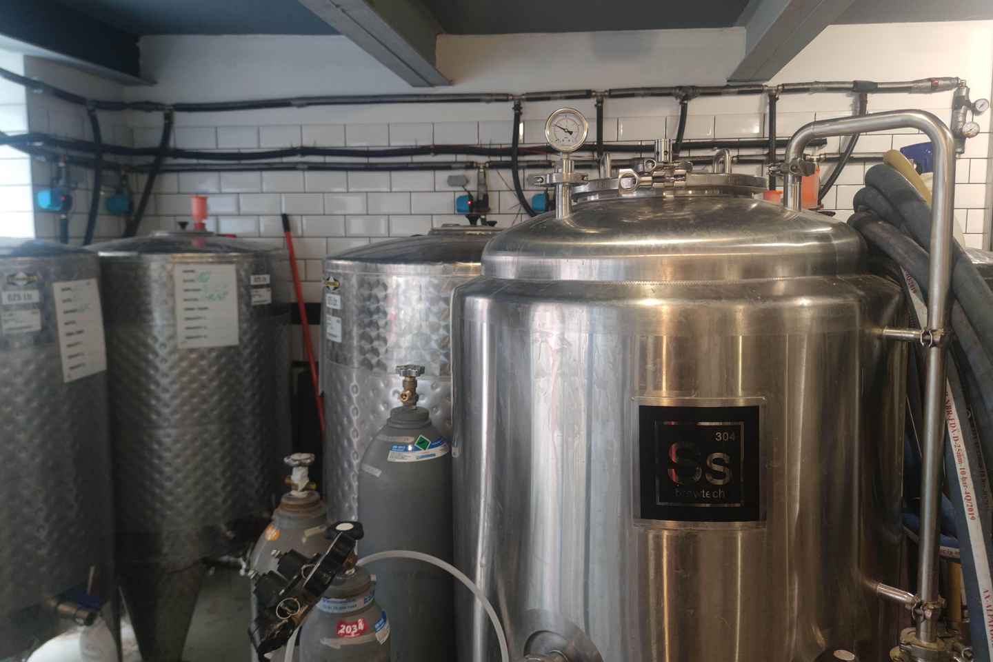 Budapest: 9-tier Hungarian & Craft Beer Tasting w/ snacks